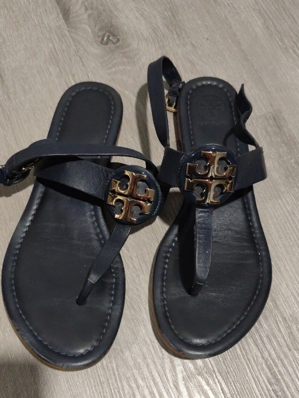 Tory Burch Dark Blue Leather Thong Sandals with Gold Logo Medallions - Picture 4 of 9